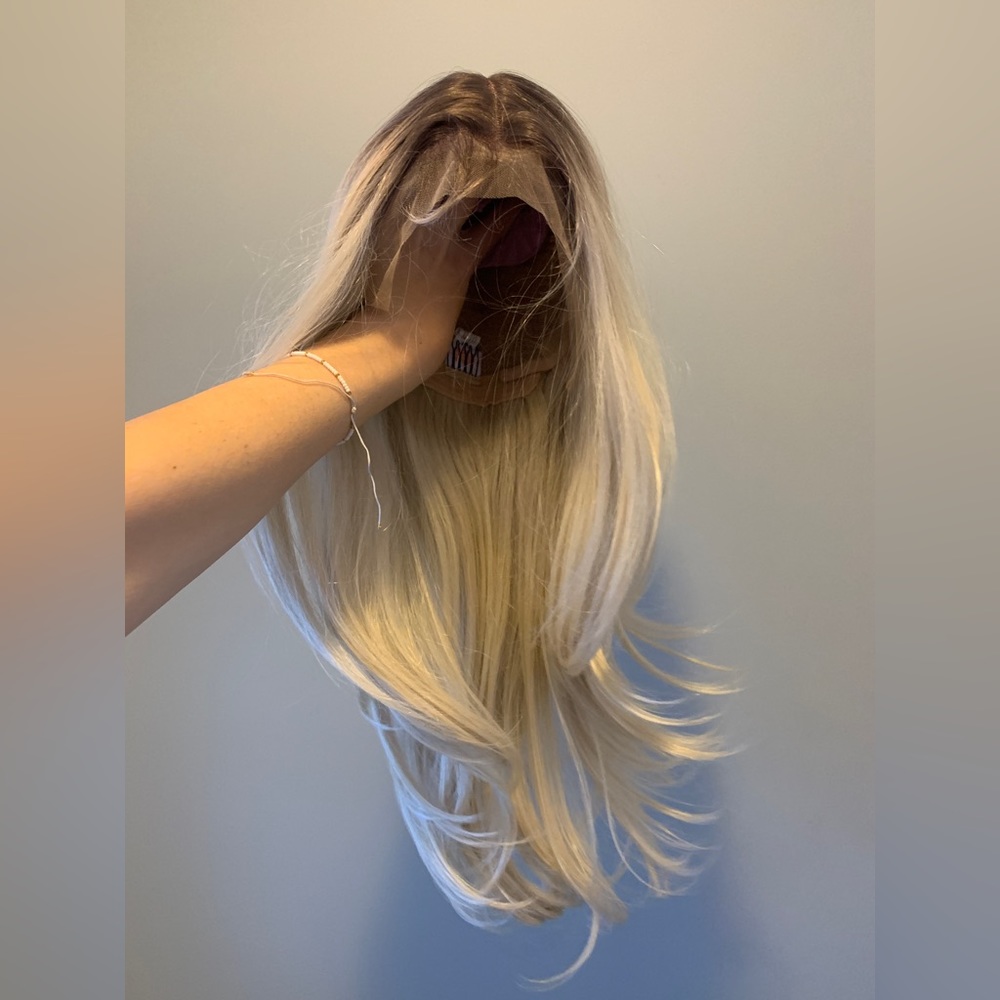 INH blonde rooted synthetic 22” Barbie wig halloween wigs